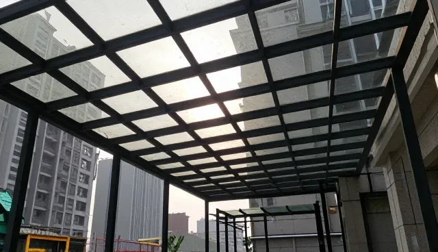 产品供求发布环节的对比权衡：性能与适用条件分析
