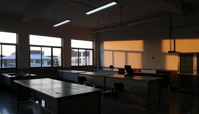 装饰公司网站建设如何有效汇集企业名录